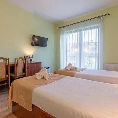 Frühstückspension Perla Pienin 3*